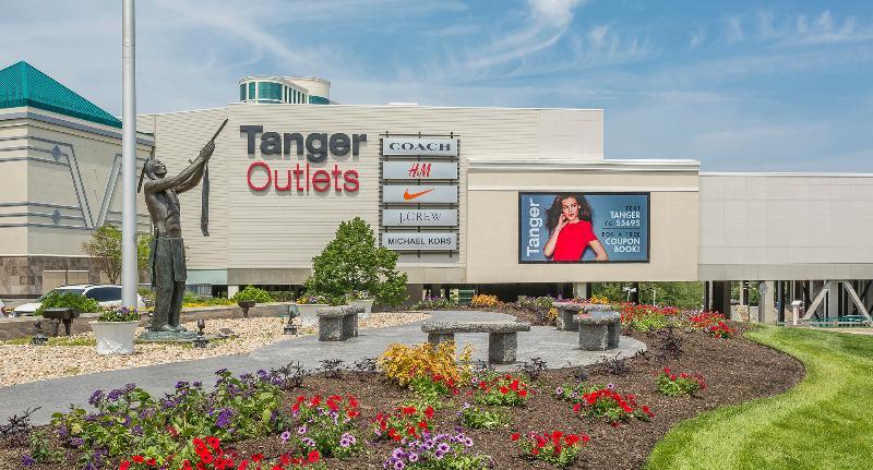 Great Cedar Hotel At Foxwoods レッドヤード・センター エクステリア 写真